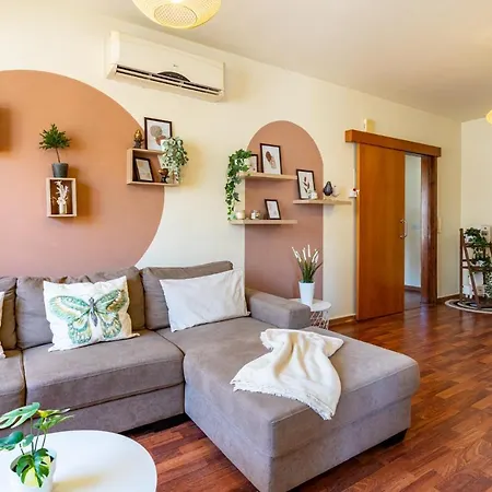 公寓 Celine's 2 Bedrooms In Center 拉纳卡