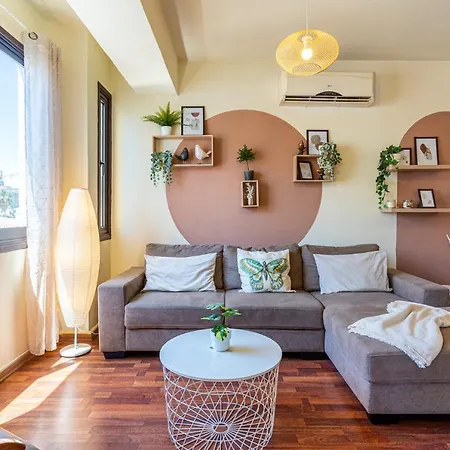 Celine's 2 Bedrooms In Center * Larnaca