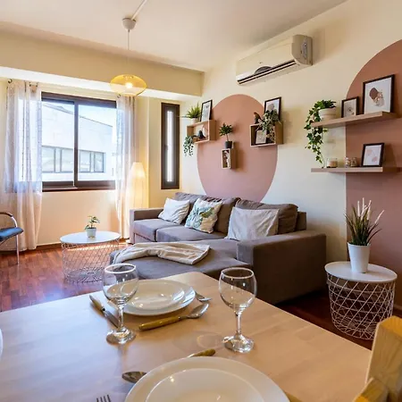 Celine's 2 Bedrooms In Center Apartment