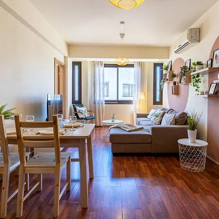 Celine's 2 Bedrooms In Center * Larnaca