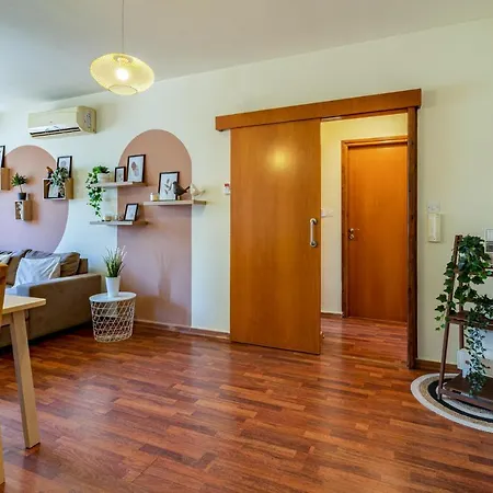 Celine's 2 Bedrooms In Center